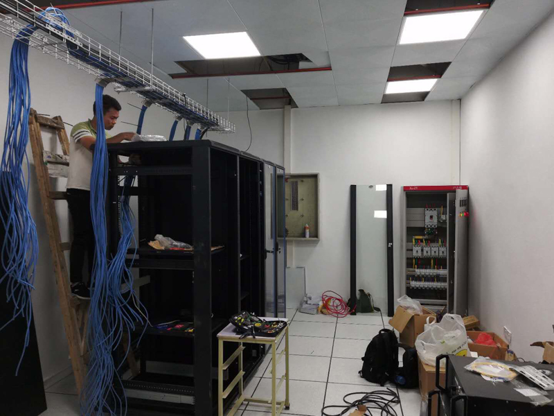 機房改造現場